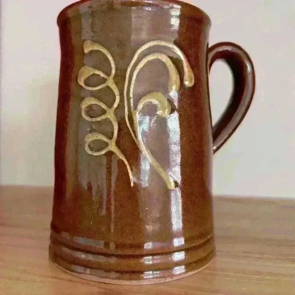 Pied‎ Potter Hamelin Mug with Feather